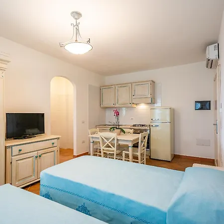 Apart Otel Isa-residence In Orosei, 4 Beds With Air Conditioning *