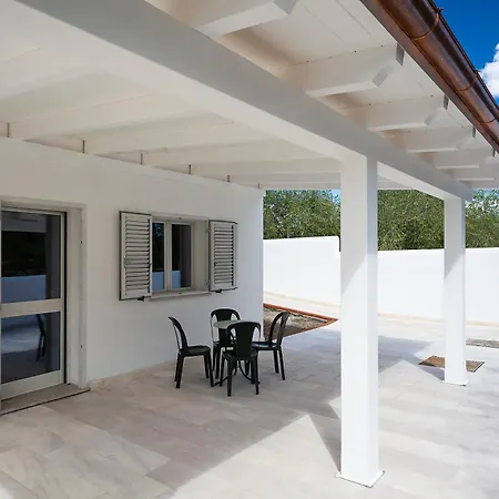 Isa-residence In Orosei, 4 Beds With Air Conditioning Orosei