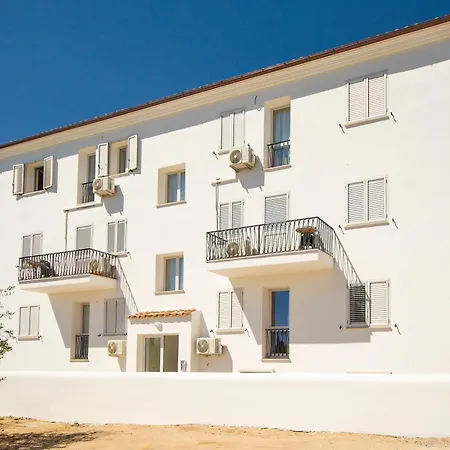 Isa-residence In Orosei, 4 Beds With Air Conditioning Hotel apartamentowy Orosei