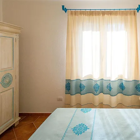 Isa-residence In Orosei, 4 Beds With Air Conditioning Orosei