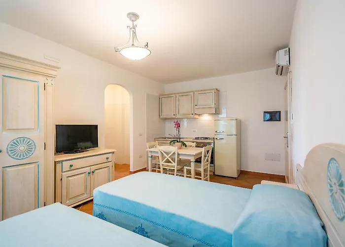 Hotel apartamentowy Isa-residence In Orosei, 4 Beds With Air Conditioning 3*